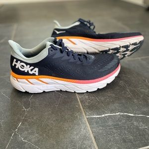 HOKA Clifton 7 Sneakers